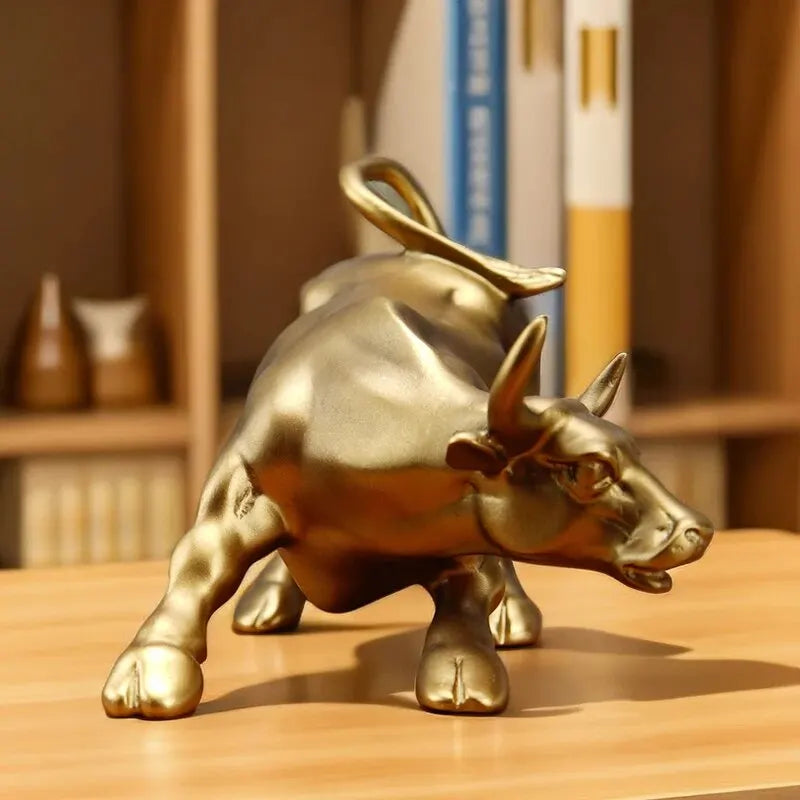 Escultura do Touro de Wall Street Dourado