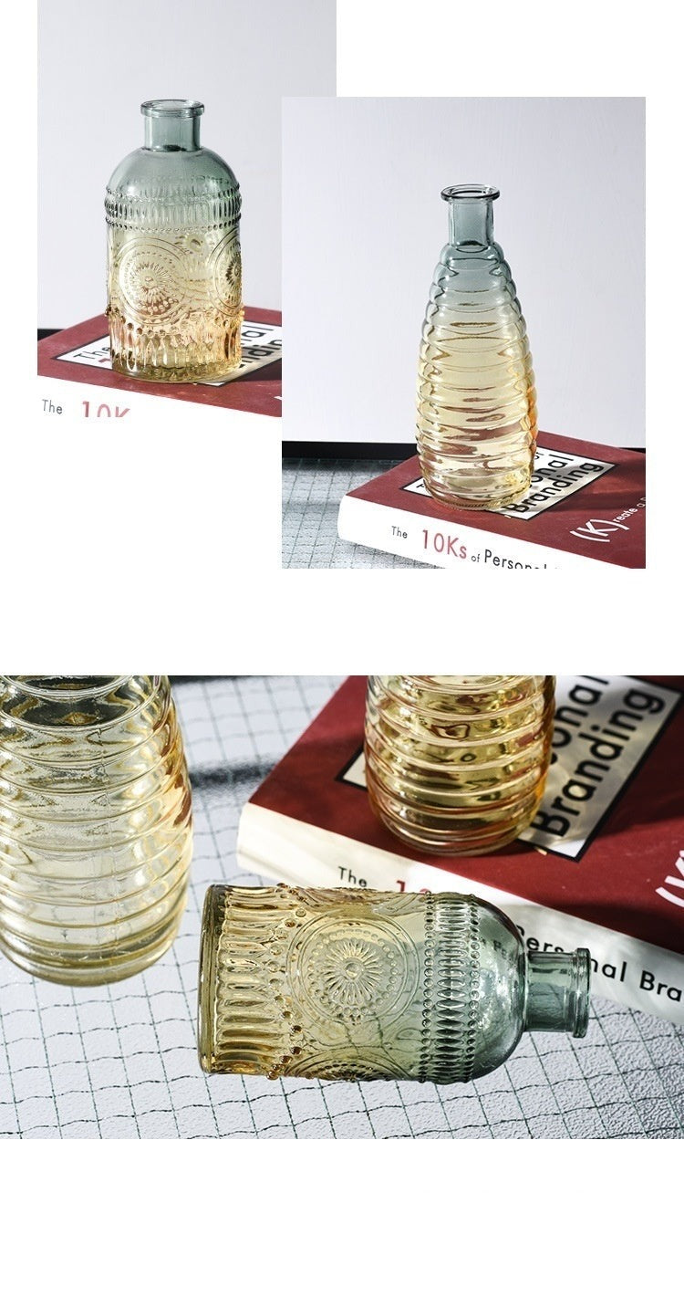 Vaso Vintage Europeu em Vidro em Relevo