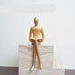Estátua Minimalista Geométrica Dourada